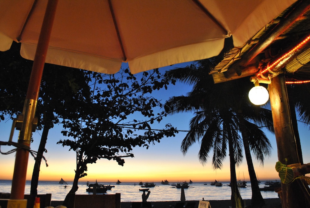 Surfside Boracay Resort & Spa 41/50