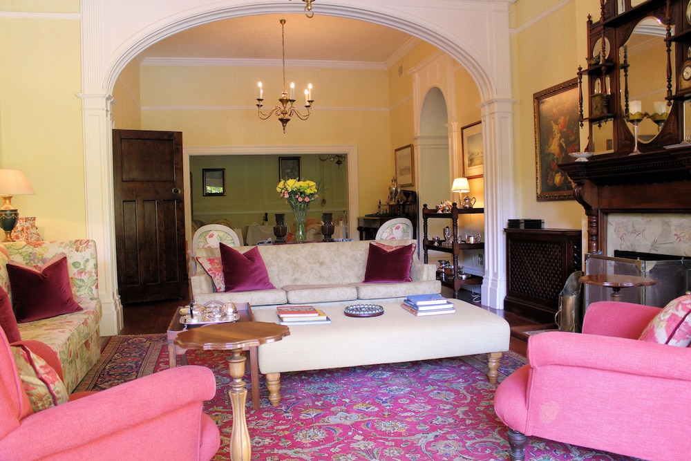 Hacklewood Hill Country House 27/70