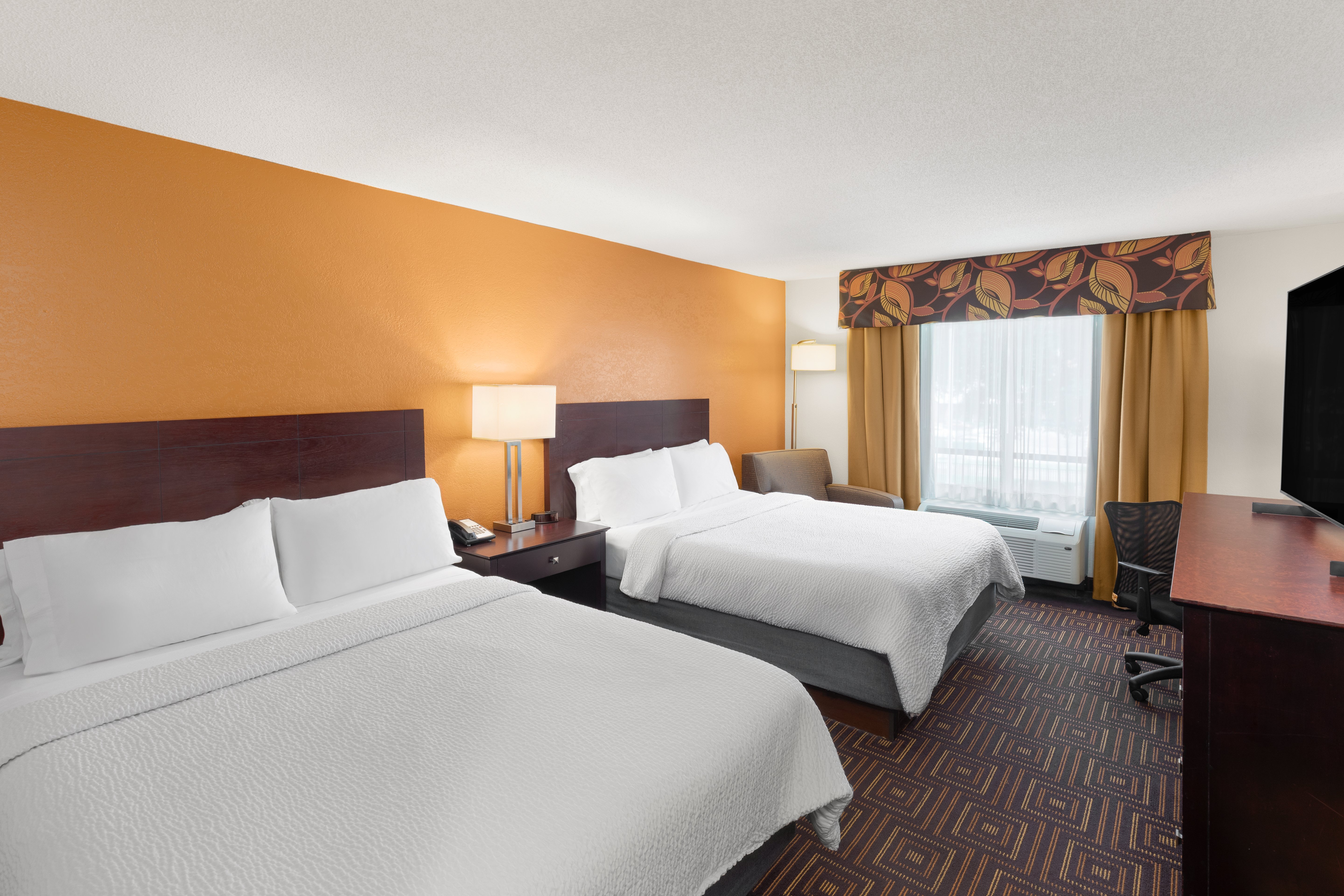 Holiday Inn Knoxville West I 40 And I 75 10/40