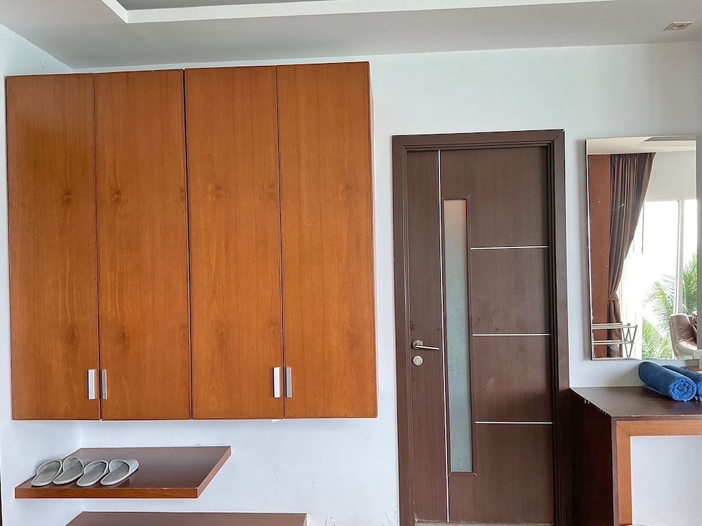 Phi Phi Cliff Beach Resort 16/69