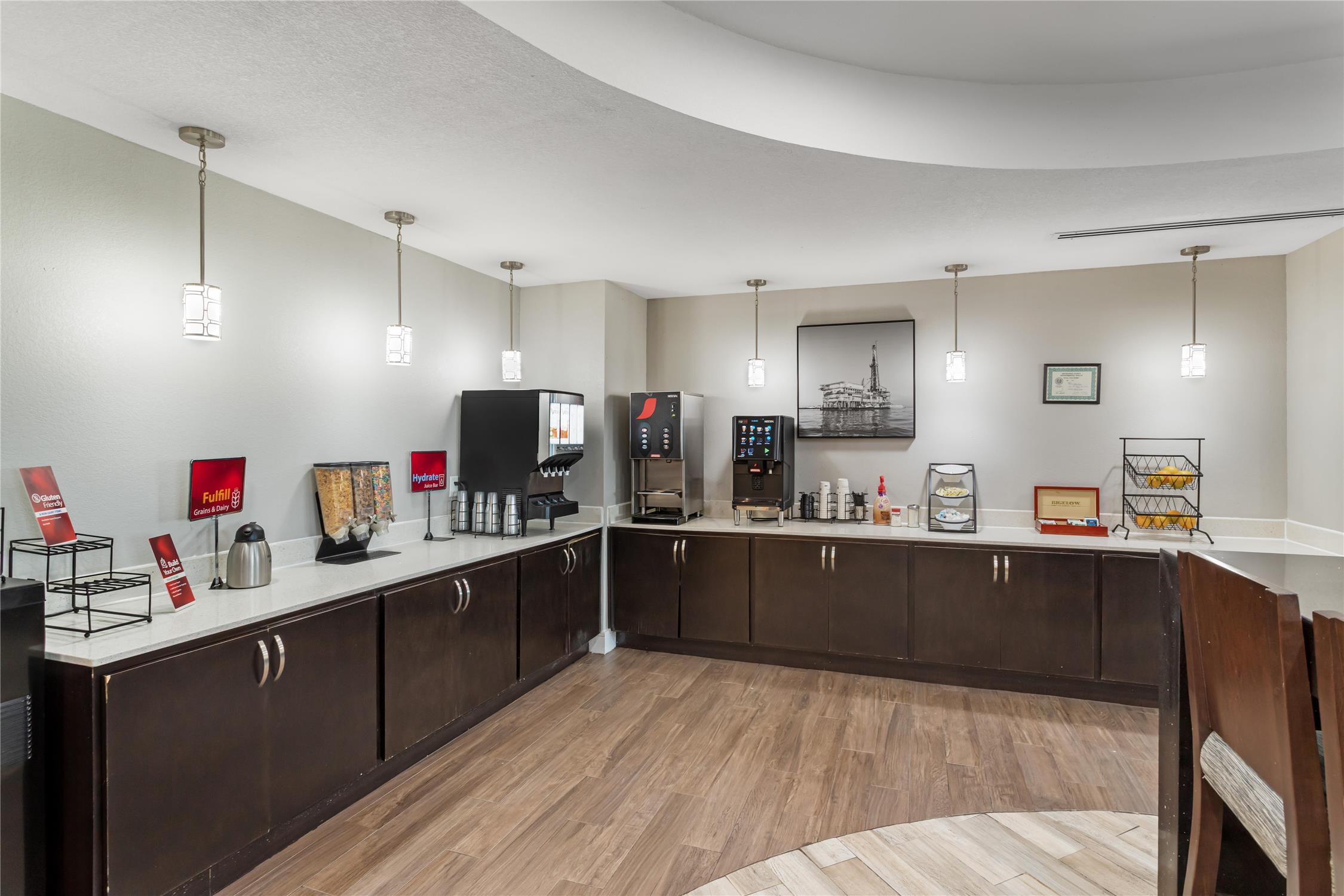 Best Western Plus Bay City Inn & Suites 7/44