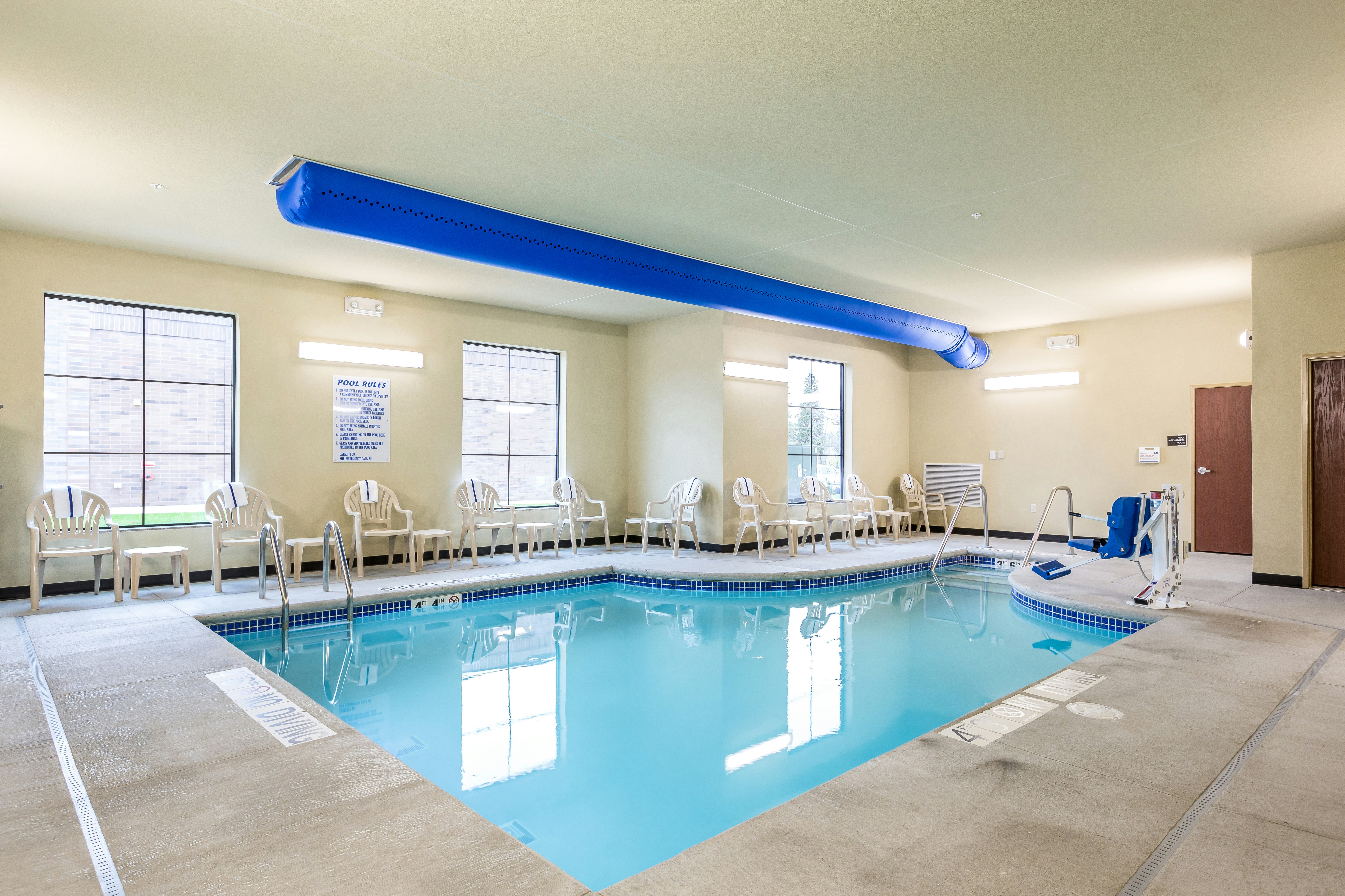 Cobblestone Hotel & Suites – Stevens Point 30/55
