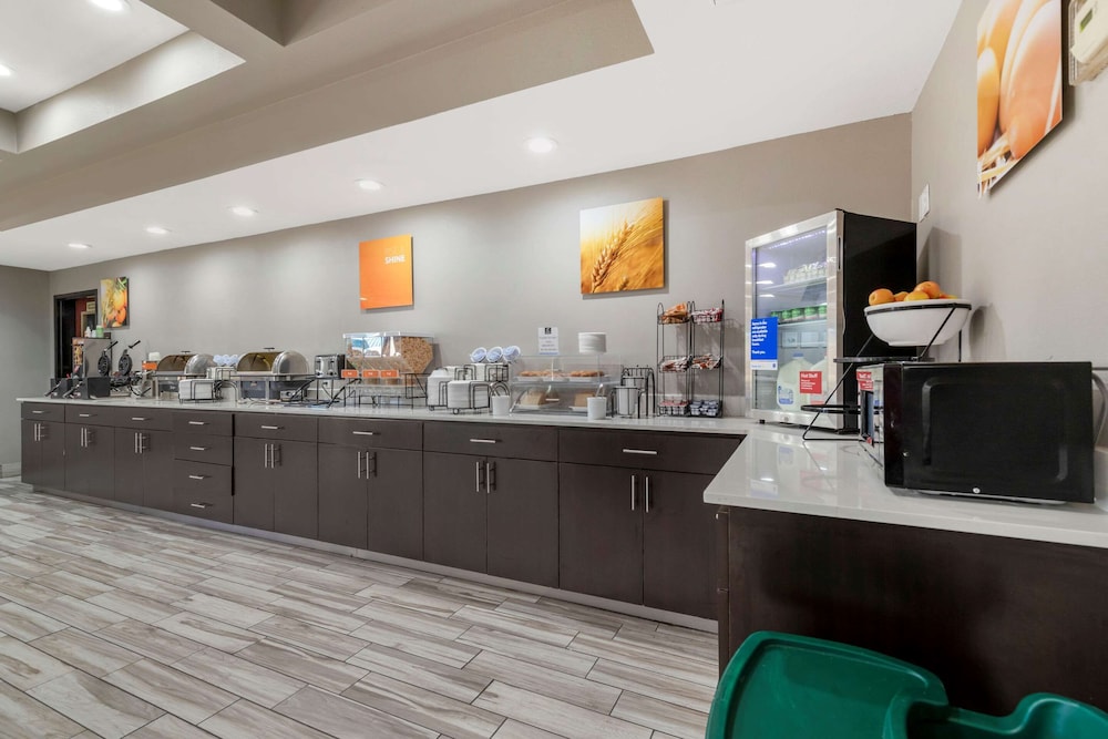 Comfort Inn And Suites Near Medical Center 45/56