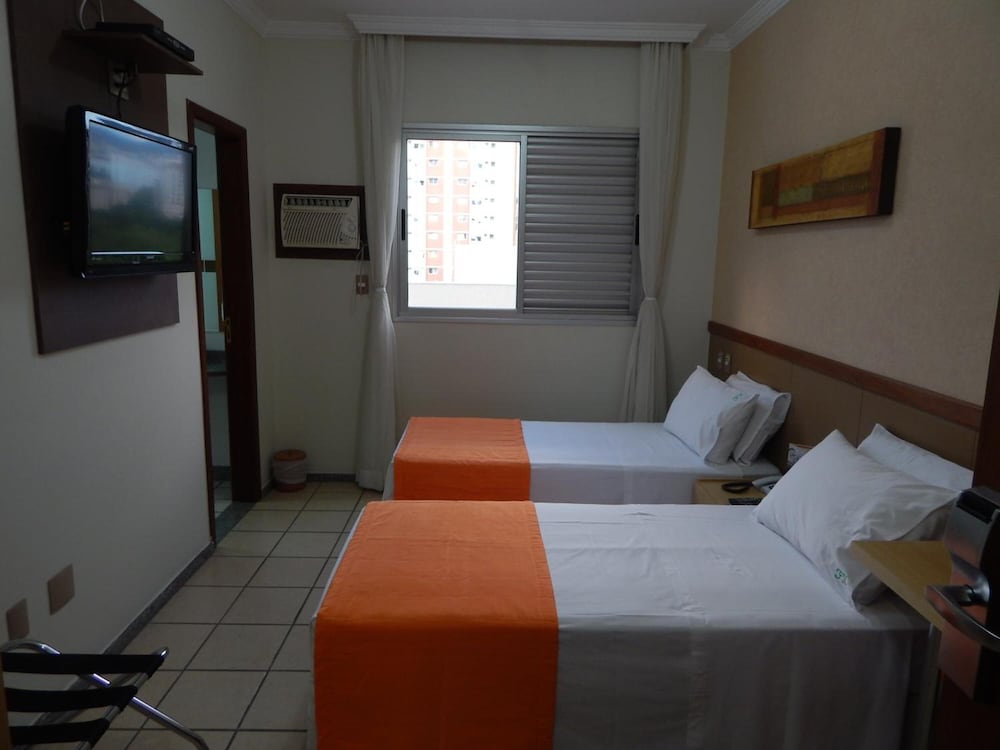 FRIMAS HOTEL 9/45
