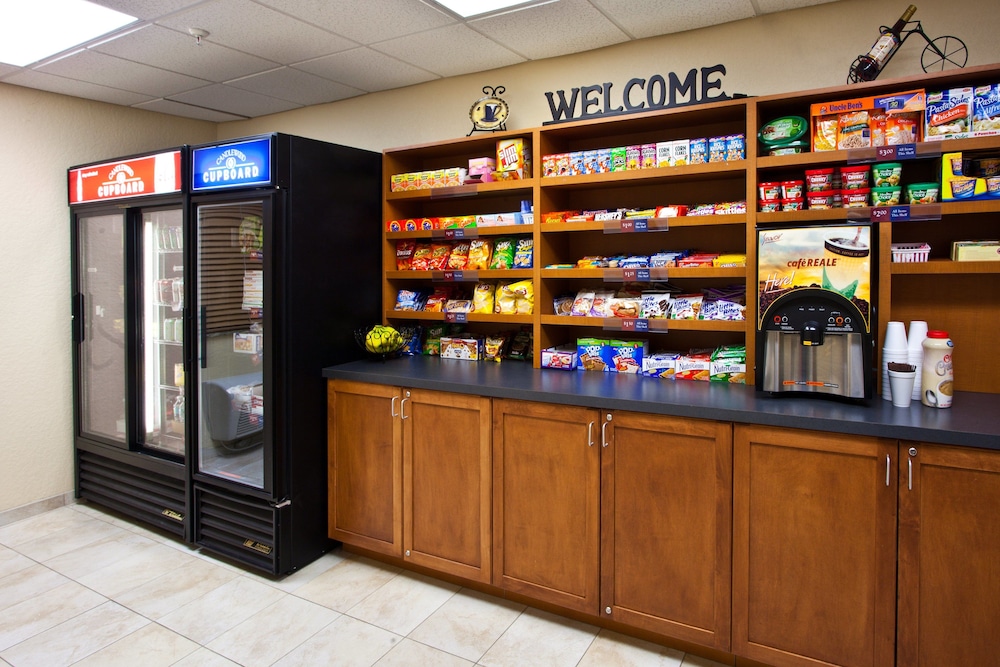 Candlewood Suites Ft Myers I 75 10/40
