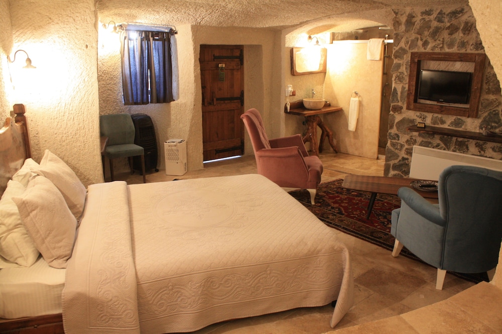 Apex Cave Hotel 12/61