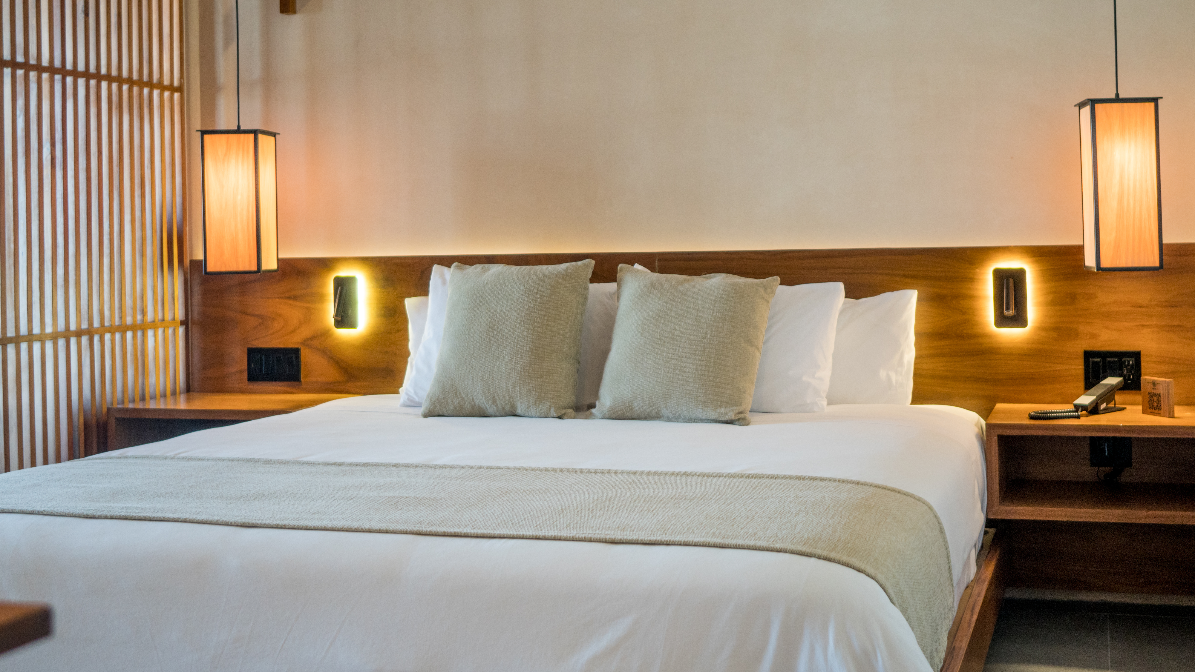 SUITE, KING BED, PRIVATE POOL
