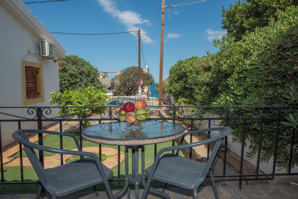 Athina Villas 37/56