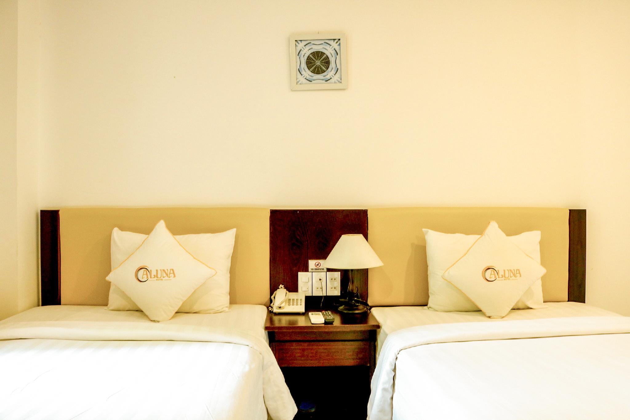 Superior, Twin Beds, No Window