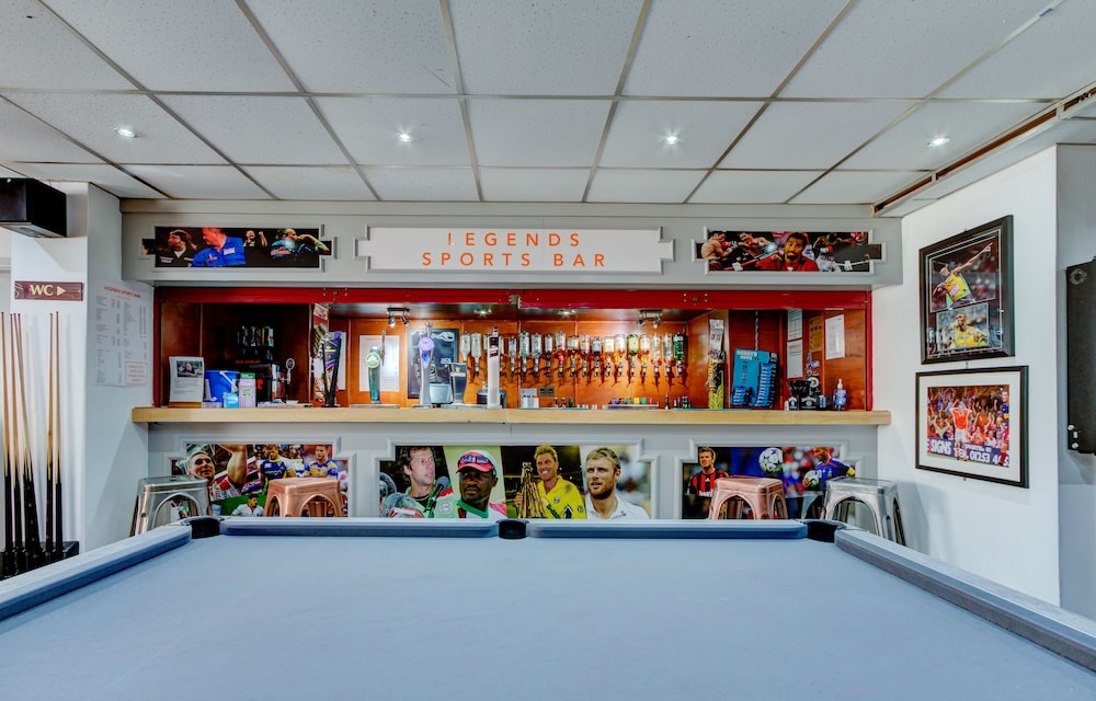 The New Sandringham Court Hotel & Norma Jeans Bar&Brasserie 6/50