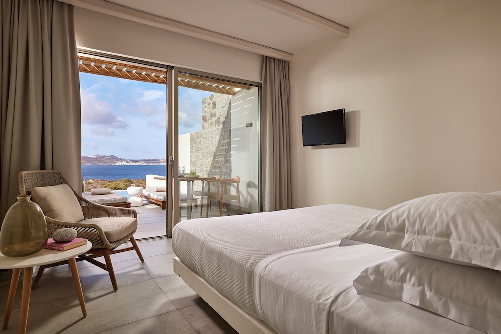 Milos Achivadolimni Hotel Bungalows And Camping Caravan Park 12/50