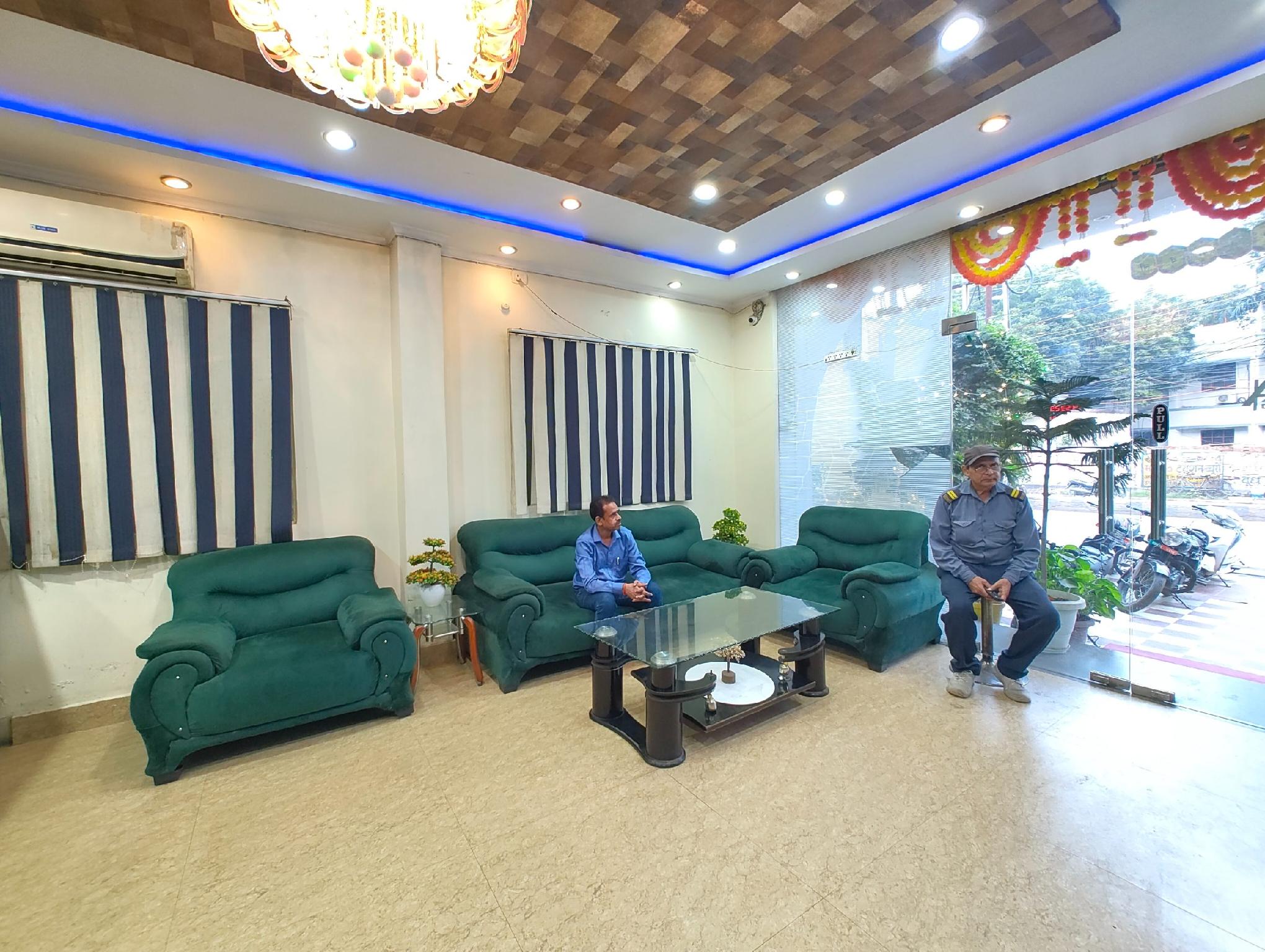 Oyo 2065 Hotel Ashoka Grand 30/34