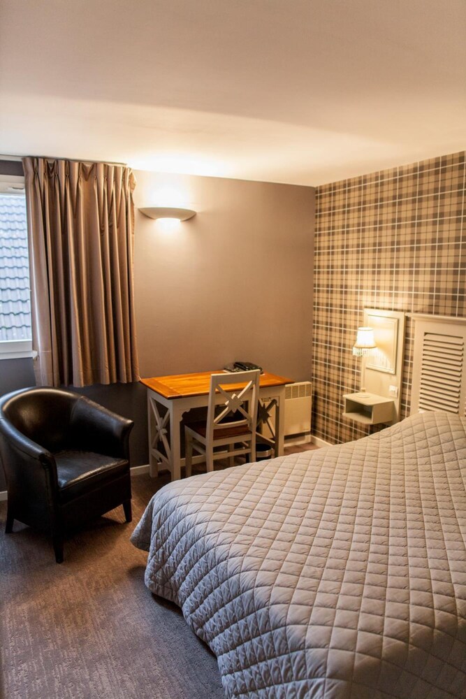Le Cottage Hotel 2/27