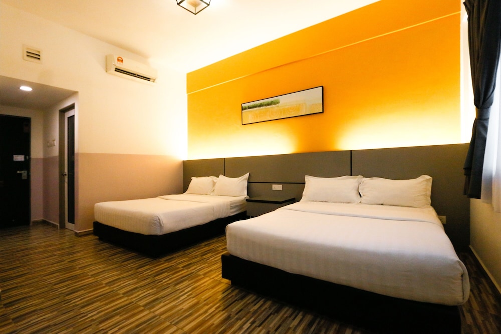Swing & Pillows at Travelland Hotel, Ipoh 23/99