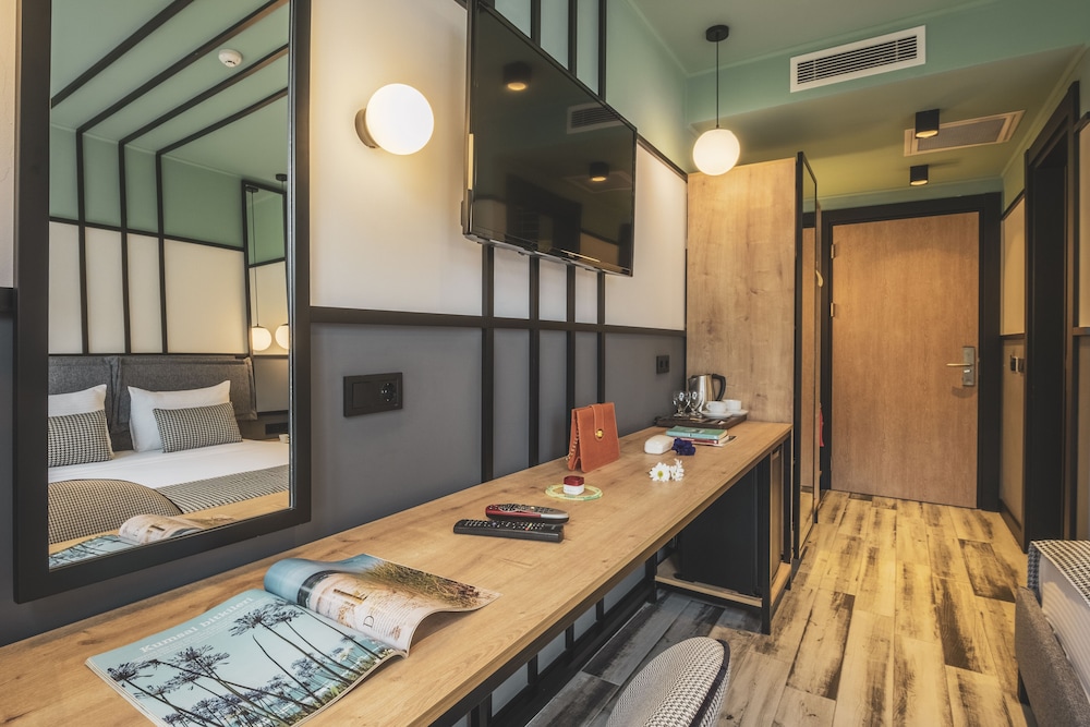 City Life Demir Hotel 43/49