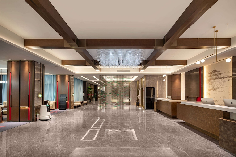 Ramada by Wyndham Honghe Kaiyuan 8/52