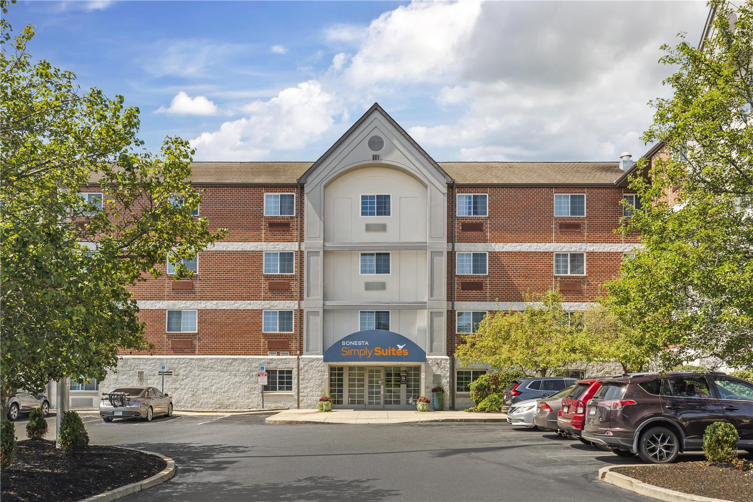 Sonesta Simply Suites Boston Burlington 38/41