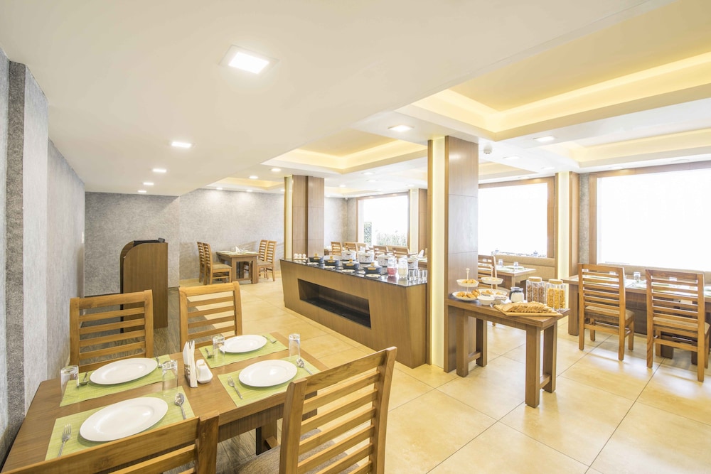 Sidra Pristine Hotel & Portico Halls 36/50