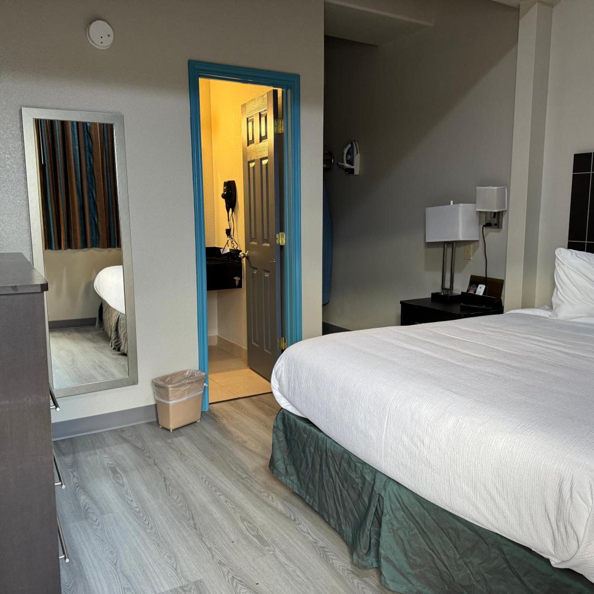 Executive inn 7/24