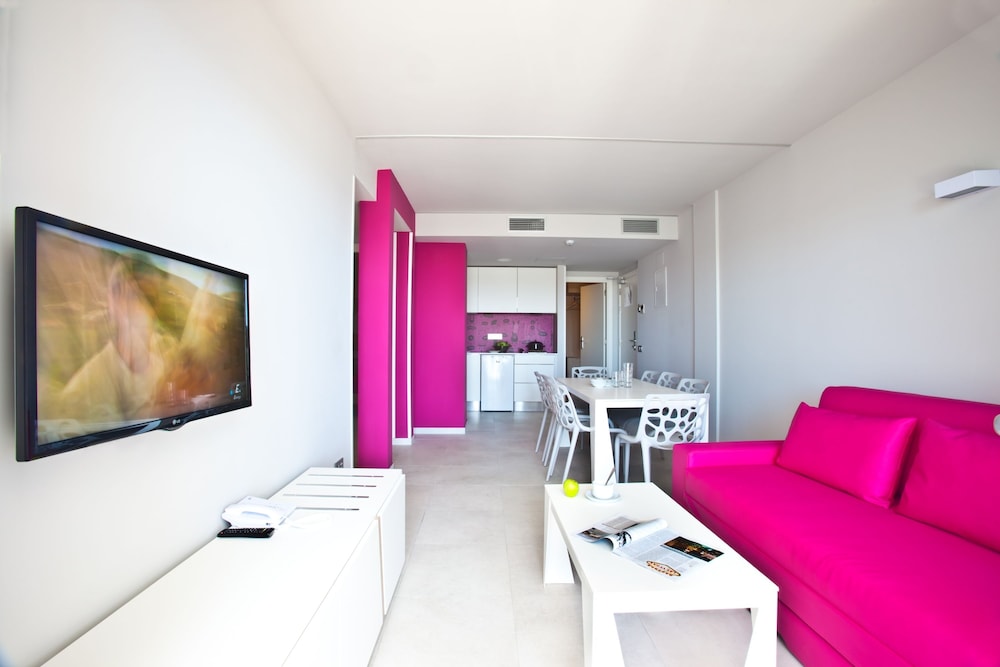 Ryans Ibiza Apartments Adults Only 46/68