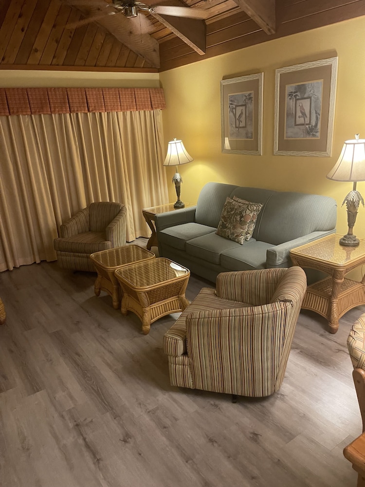 Soundside Holiday Beach Resort 49/64