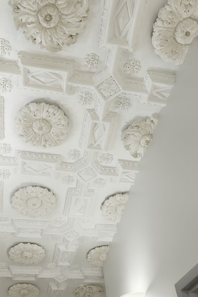 The Heritage Hotel New York City 9/50