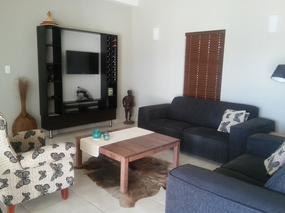 Dolphin View Guesthouse 25/50