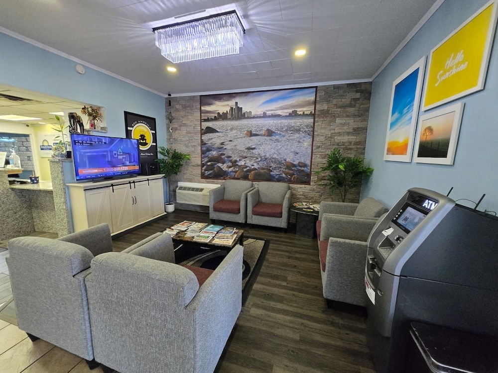 Travelodge by Wyndham Livonia/Canton/Novi Detroit Area 11/22