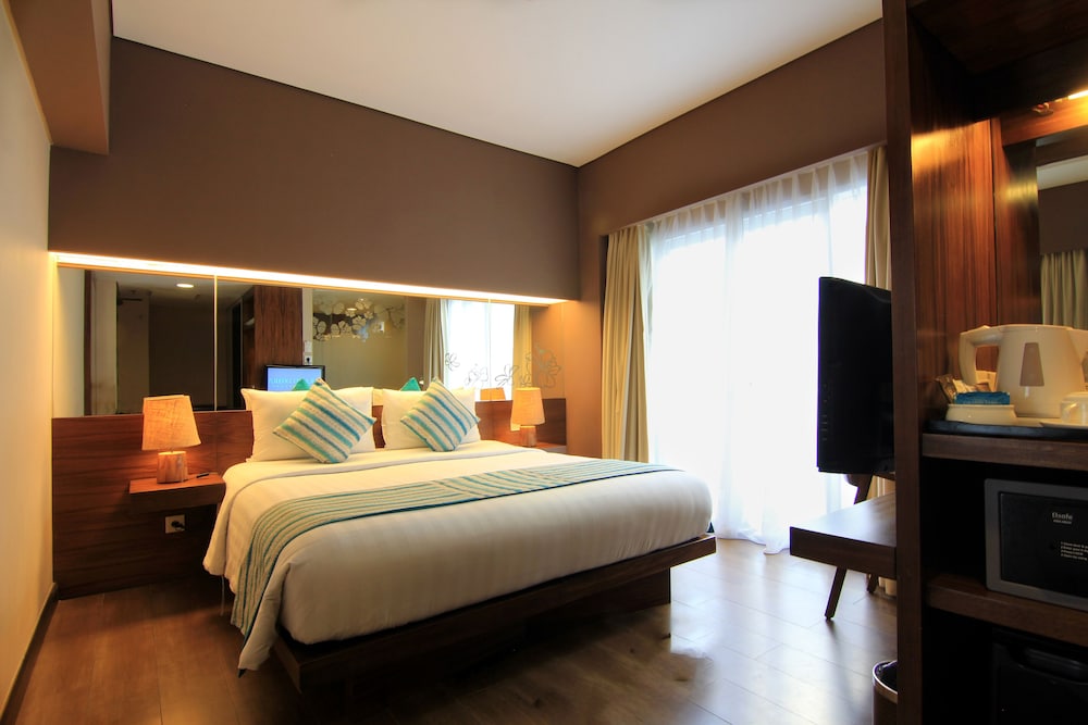 Grand Ixora Kuta Resort 25/73