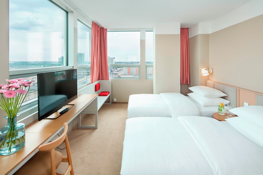 غرفة سوبيريور بسريرين منفصلين بإطلالة على المدينة، Hotel Altus 2/3