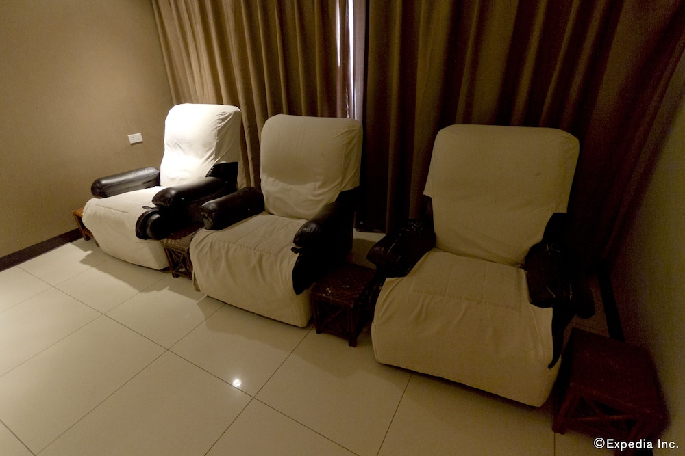 Mandarin Plaza Hotel 30/53