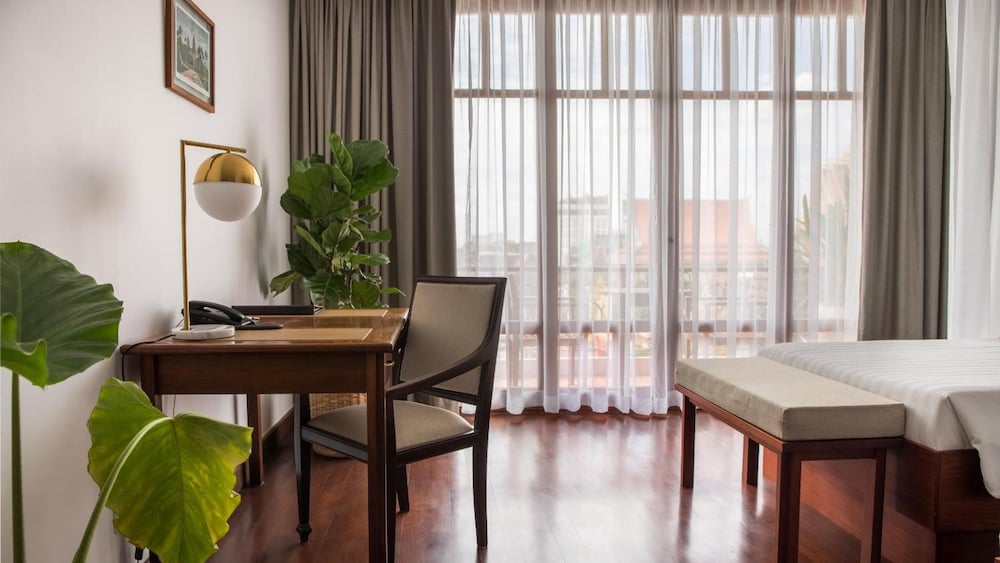 Amanjaya Pancam Suites Hotel 60/67