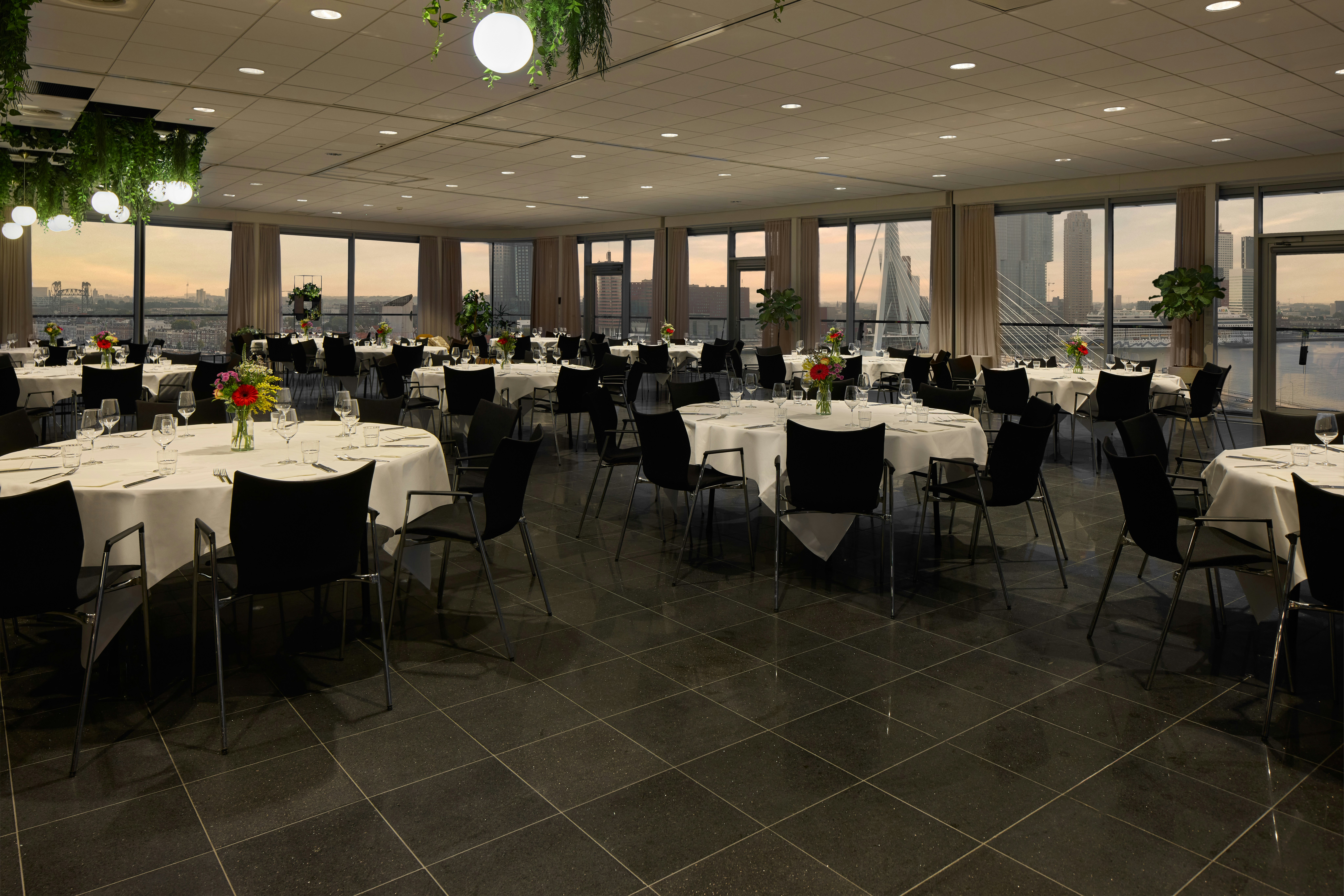 DoubleTree by Hilton Rotterdam Centre 38/43