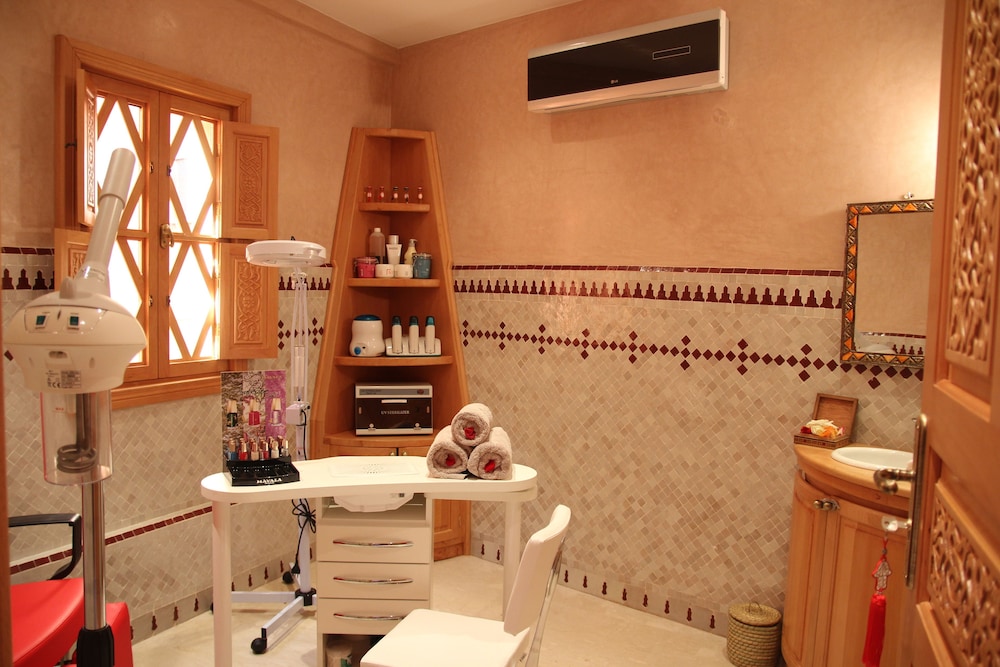 Riad Lena Spa 64/71