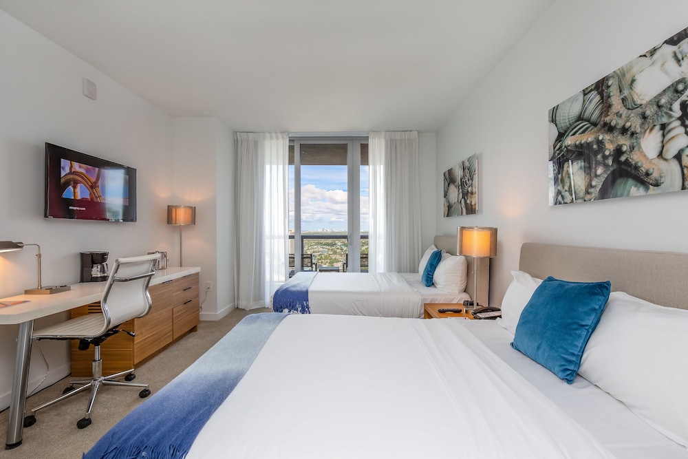 Private Ocean Luxury Condos at Beachwalk 14/50