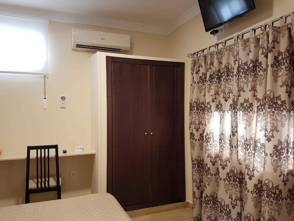 Hostal Malaga 28/50