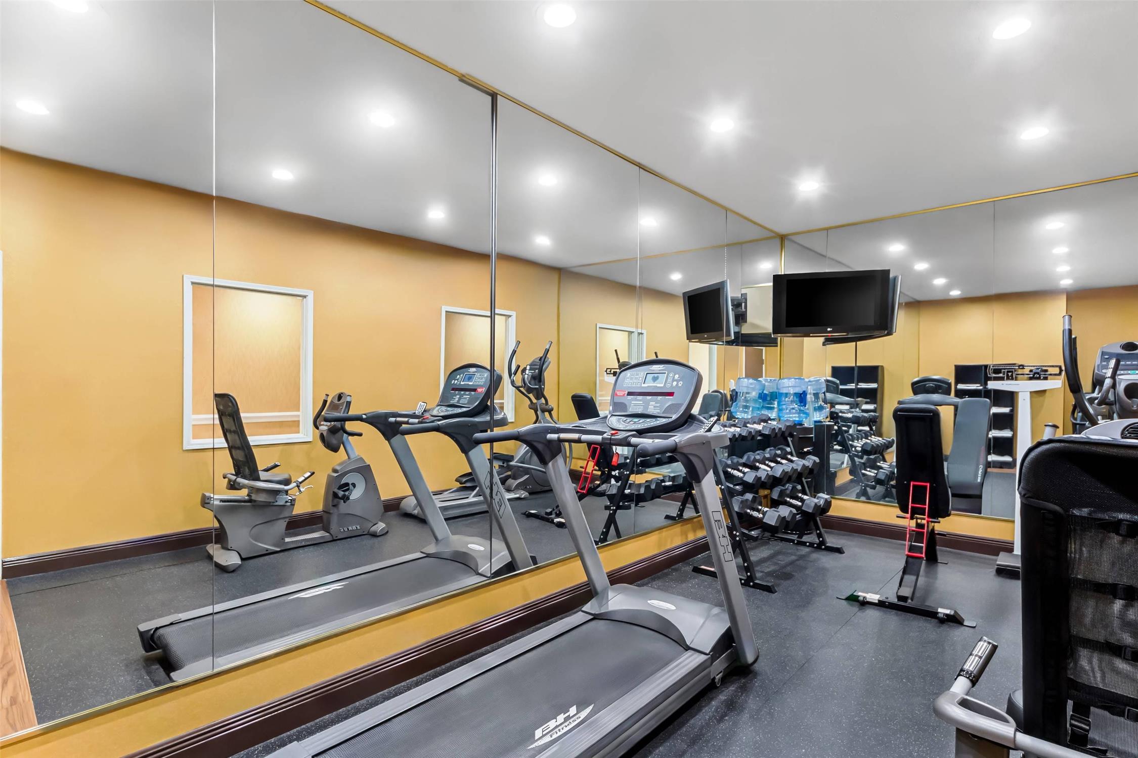 Quality Inn & Suites San Antonio Airport - Stone Oak 22/37