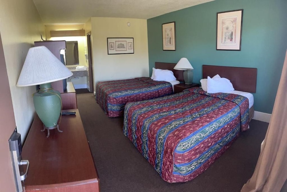 Hilltop Inn 20/38