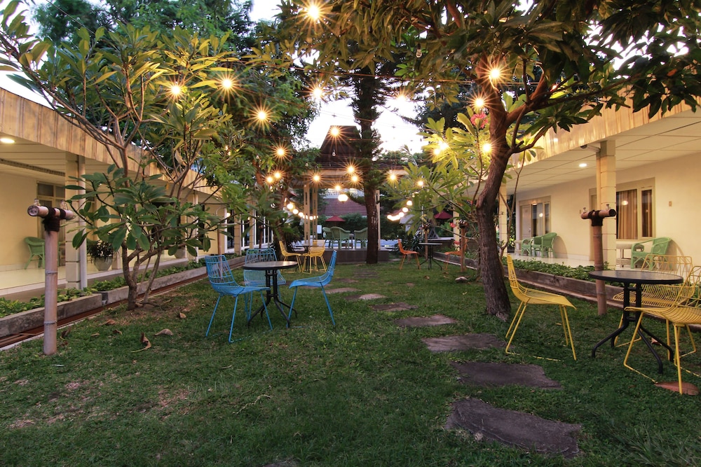 Grand Rosela Yogyakarta Hotel 70/74