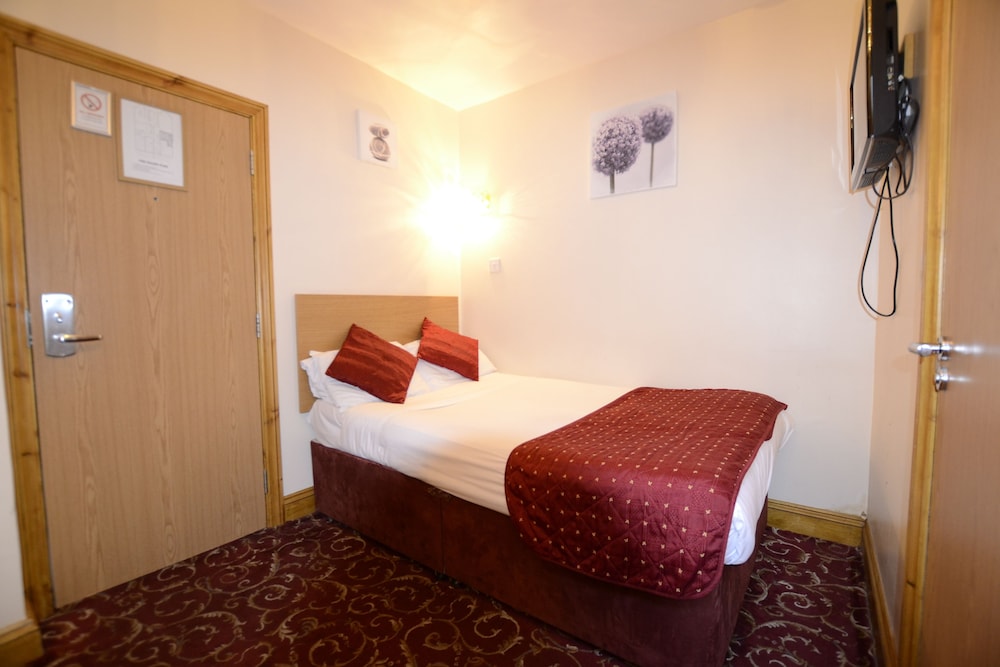 Britannia Inn Hotel Ilford 15/64