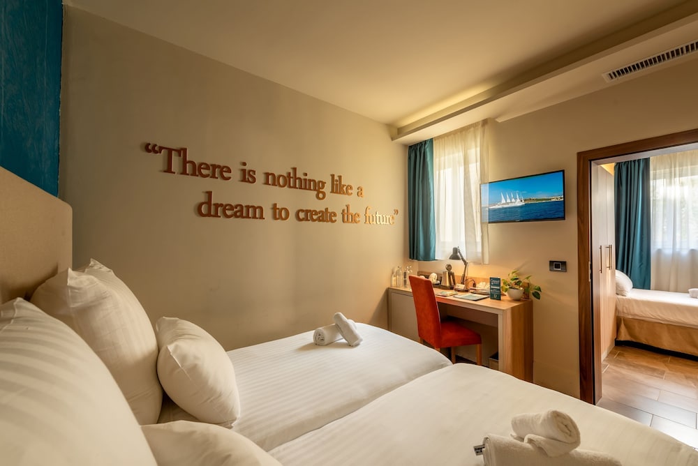 DDREAM HOTEL 25/63