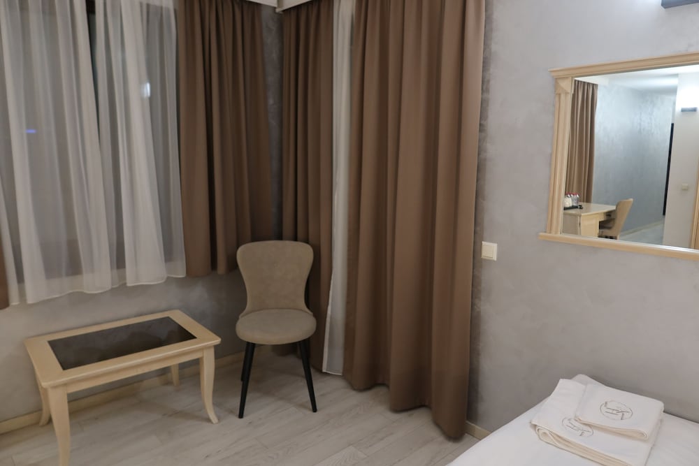 Aris Hotel 43/43