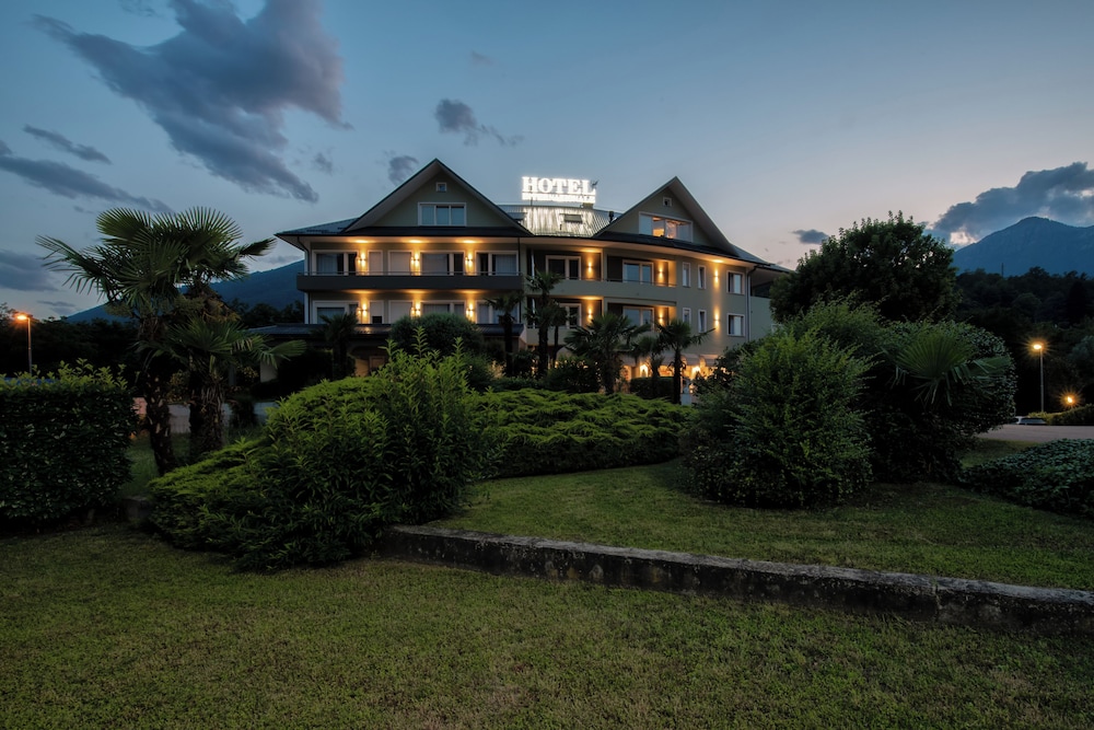 HOTEL INTERNAZIONALE 2/50