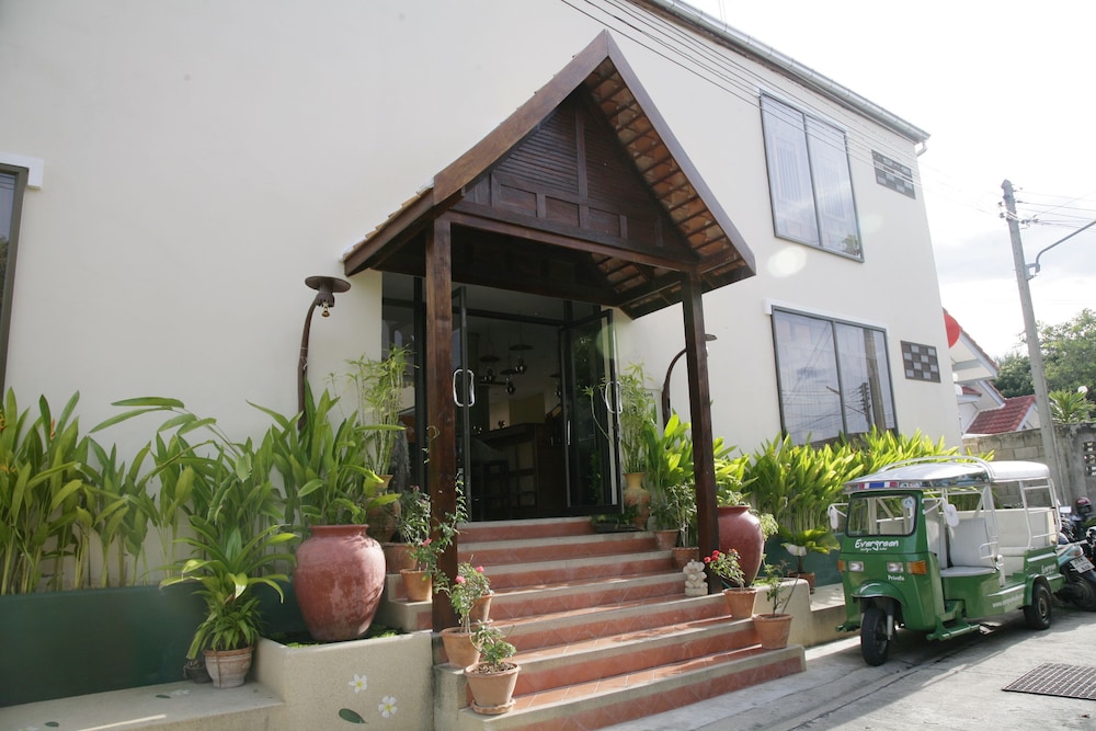 RedDoorz Plus Evergreen Boutique Hotel 34/53