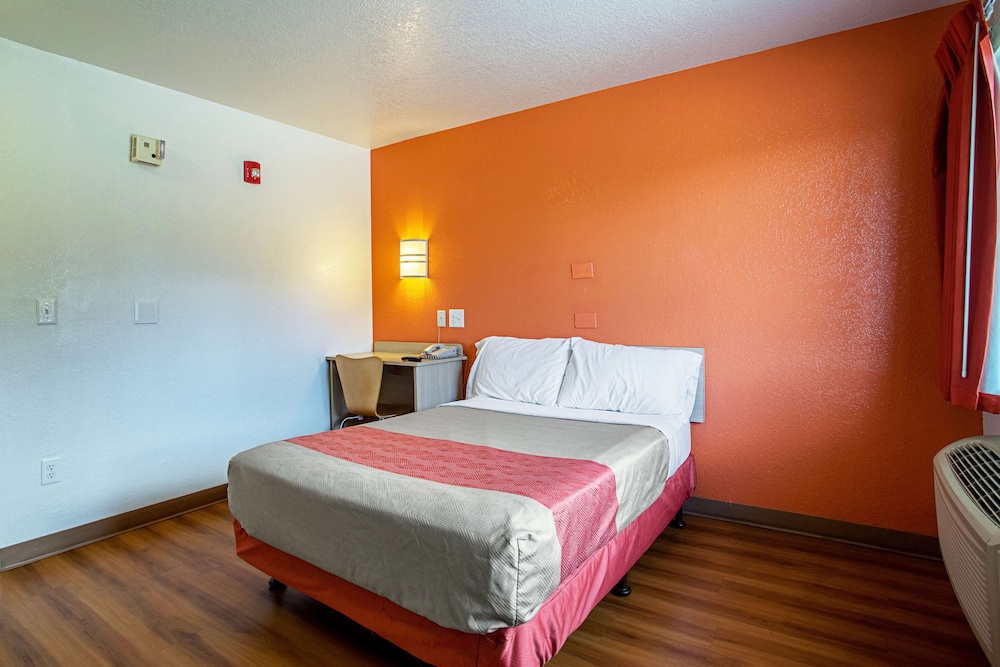 Motel6 Prescott, AZ 33/58