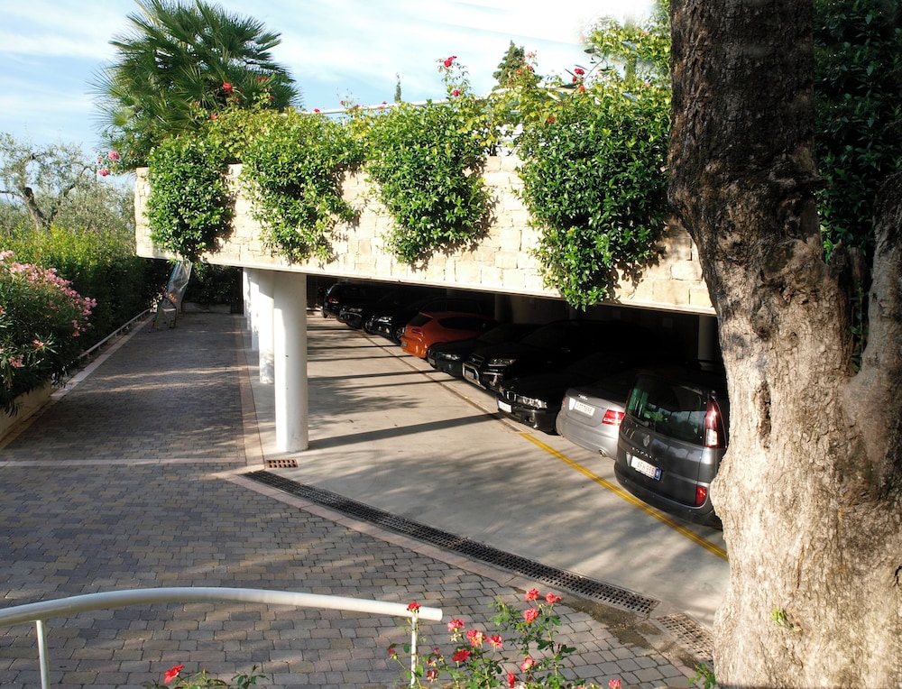 Belfiore Park Hotel 41/48