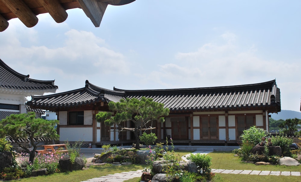 Hanok1st 8/48