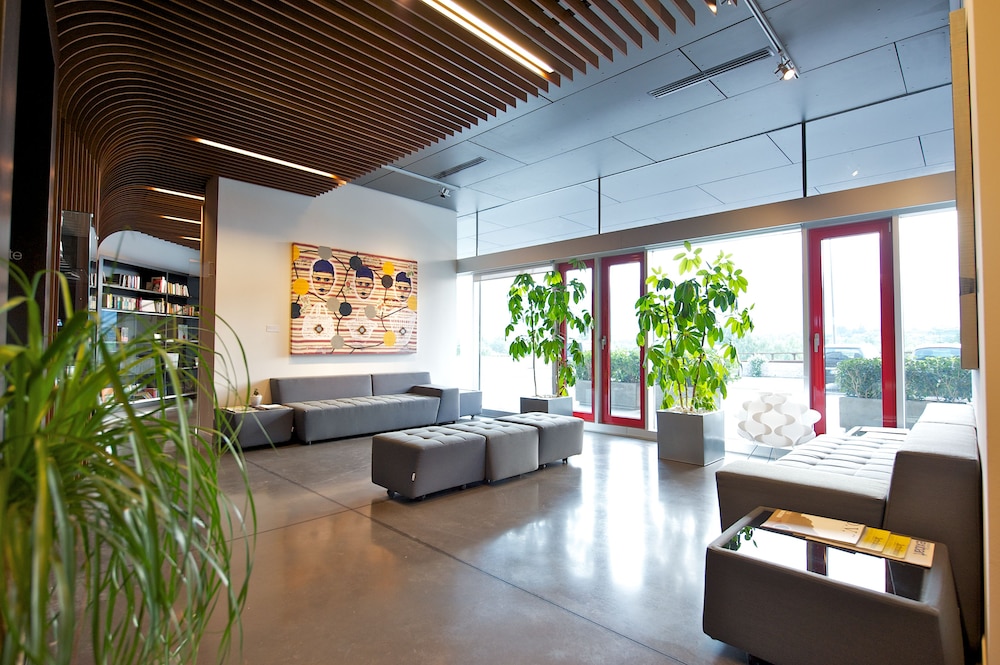 Mercure Nerocubo Rovereto 28/48