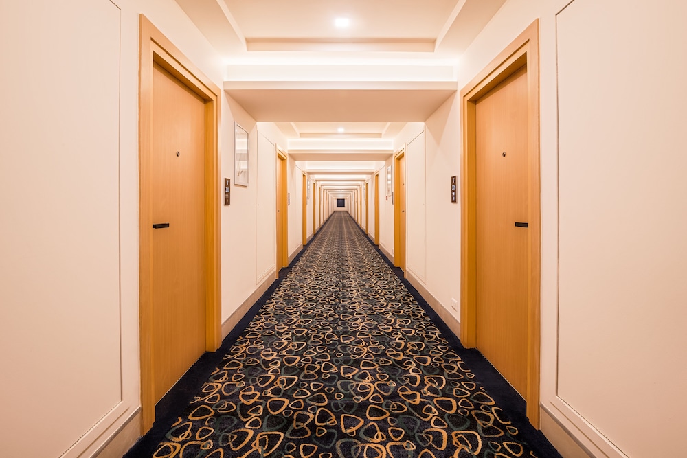 Hotel Turmeric 3/29