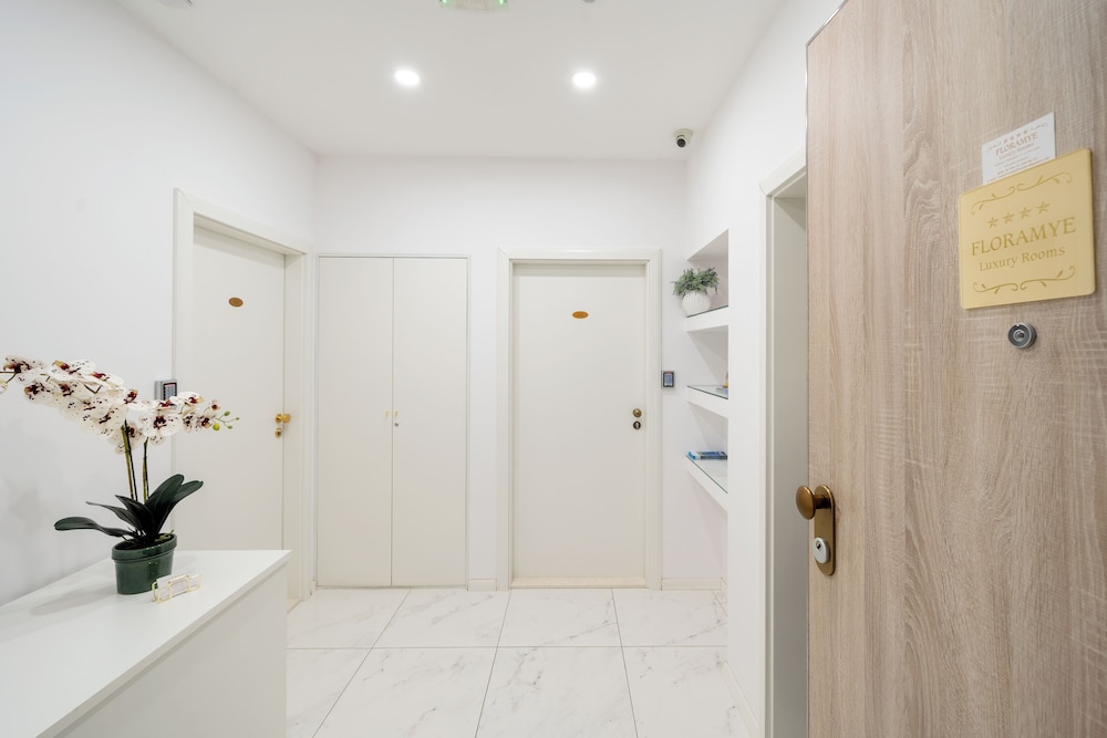 Luxury Rooms Floramye - Adults Only 3/80
